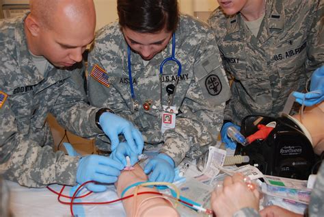 Do Military Nurses Go Through Basic Training: Unraveling the Threads of Discipline and Care